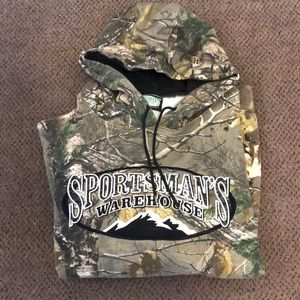 NWOT Sportsman’s Warehouse Camo Hooded Sweatshirt
